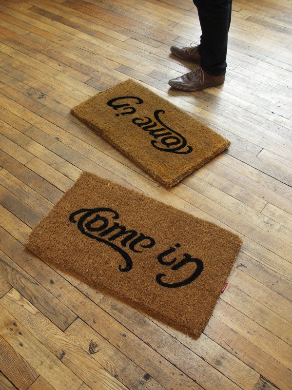Doormat Come In & Go Away "Ambigram"