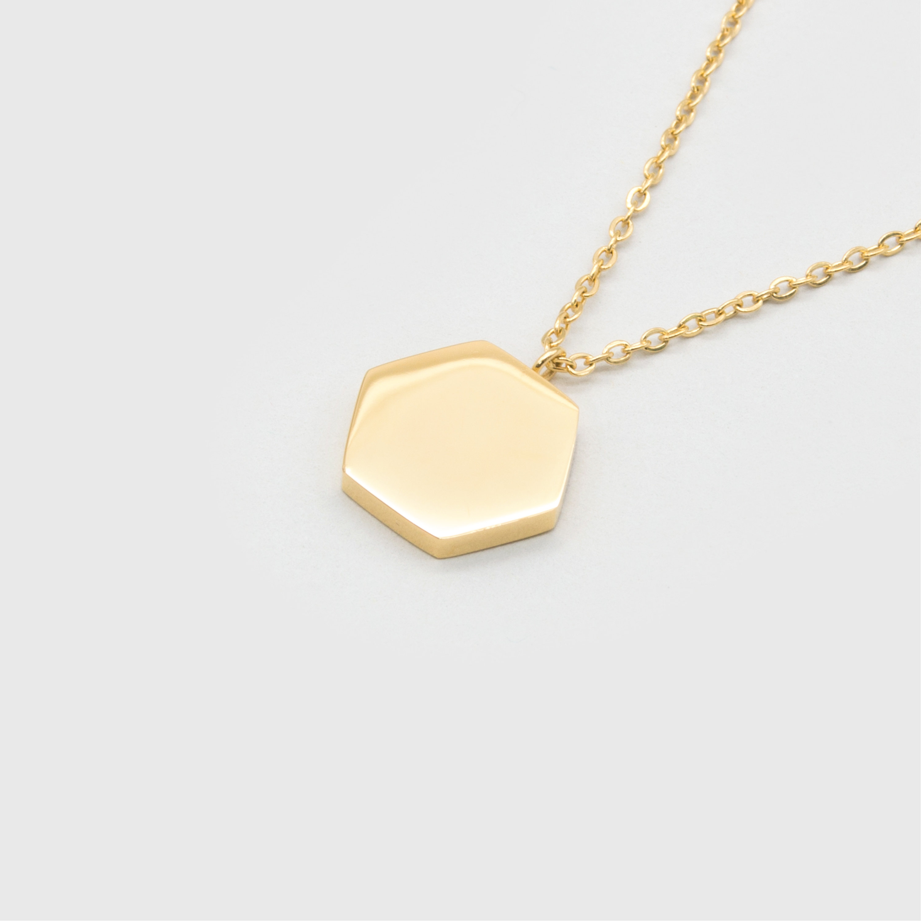 Kuku gold hexagon necklace