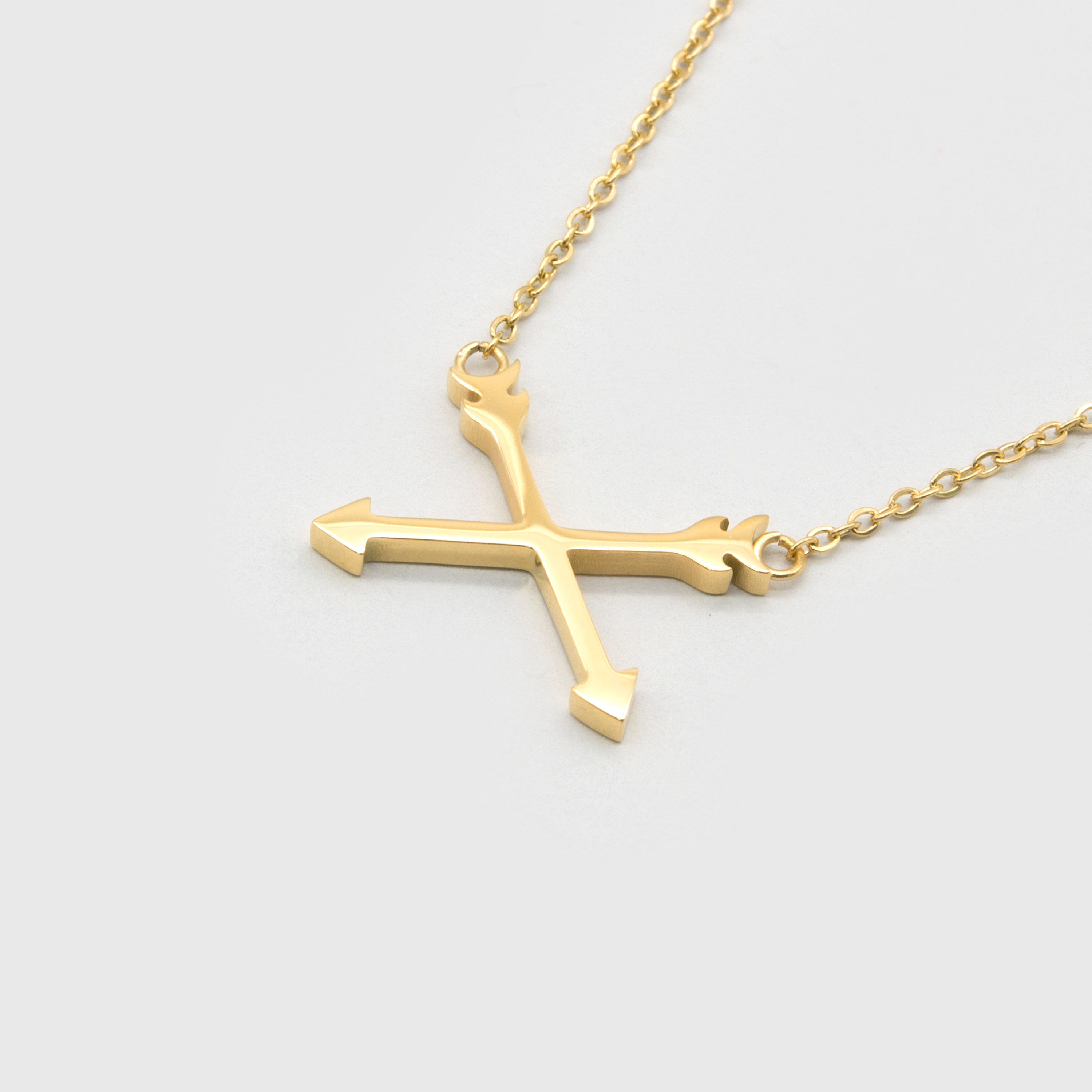 Kuku gold arrow necklace