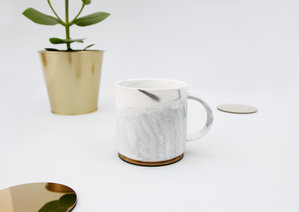 Faux marble mug for friends and colleagues