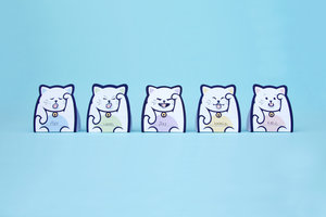 3D lucky cat paper memo notes standing in a line