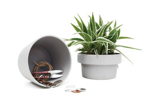 plant pot hideaway to keep your desk and home tidy