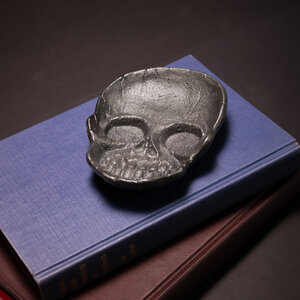 Metal Skull Shaped Dish
