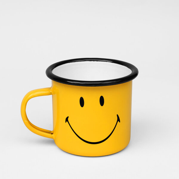 Smiley Enamel Mug | Enamelware for the Happy Camper.