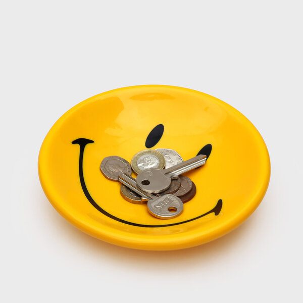 Smiley Coin Tray | Cheerful and wobbly catch-all dish.