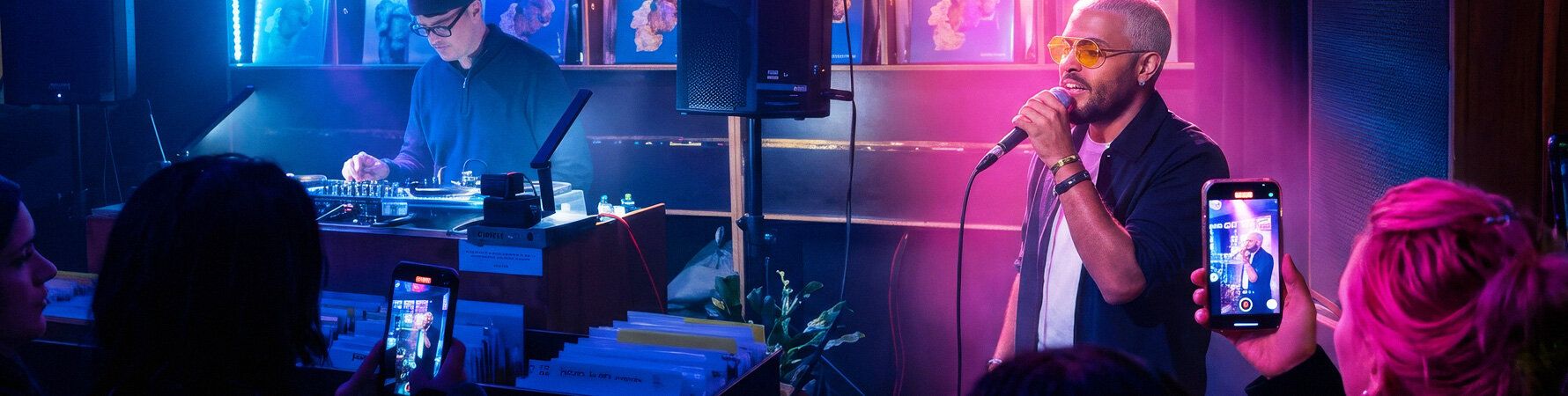 Lukas Setto performing live with DJ at soul music performance