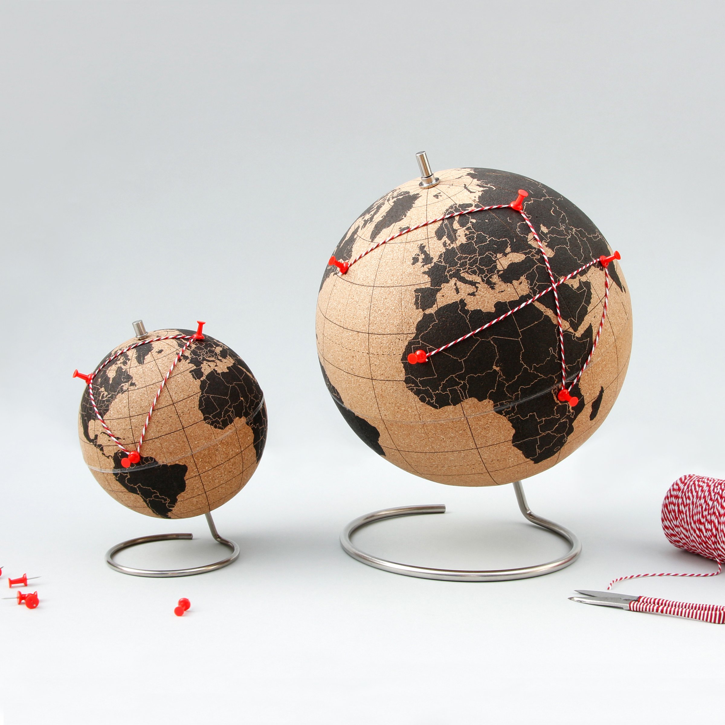 Large and mini cork globes