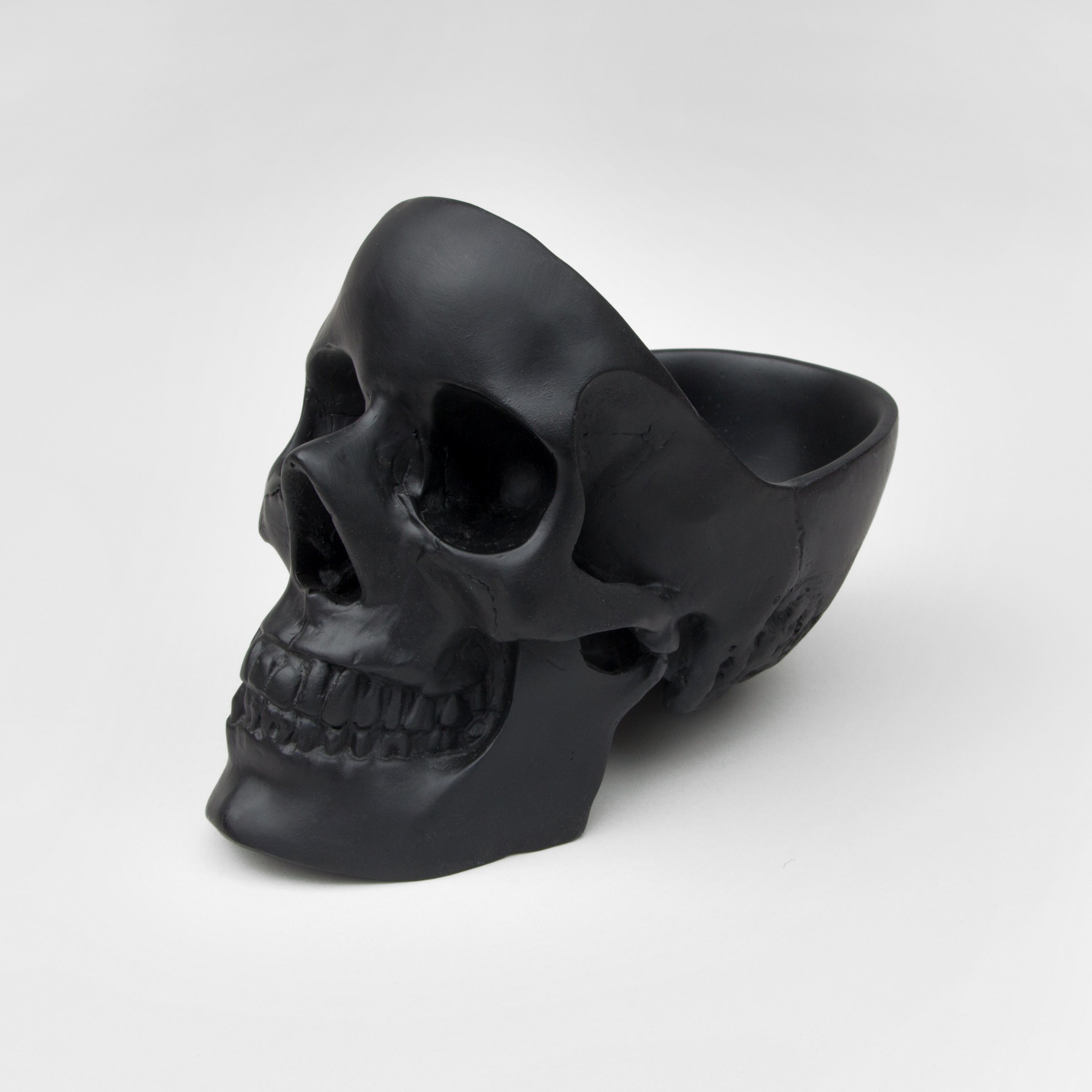 Black Skull Tidy