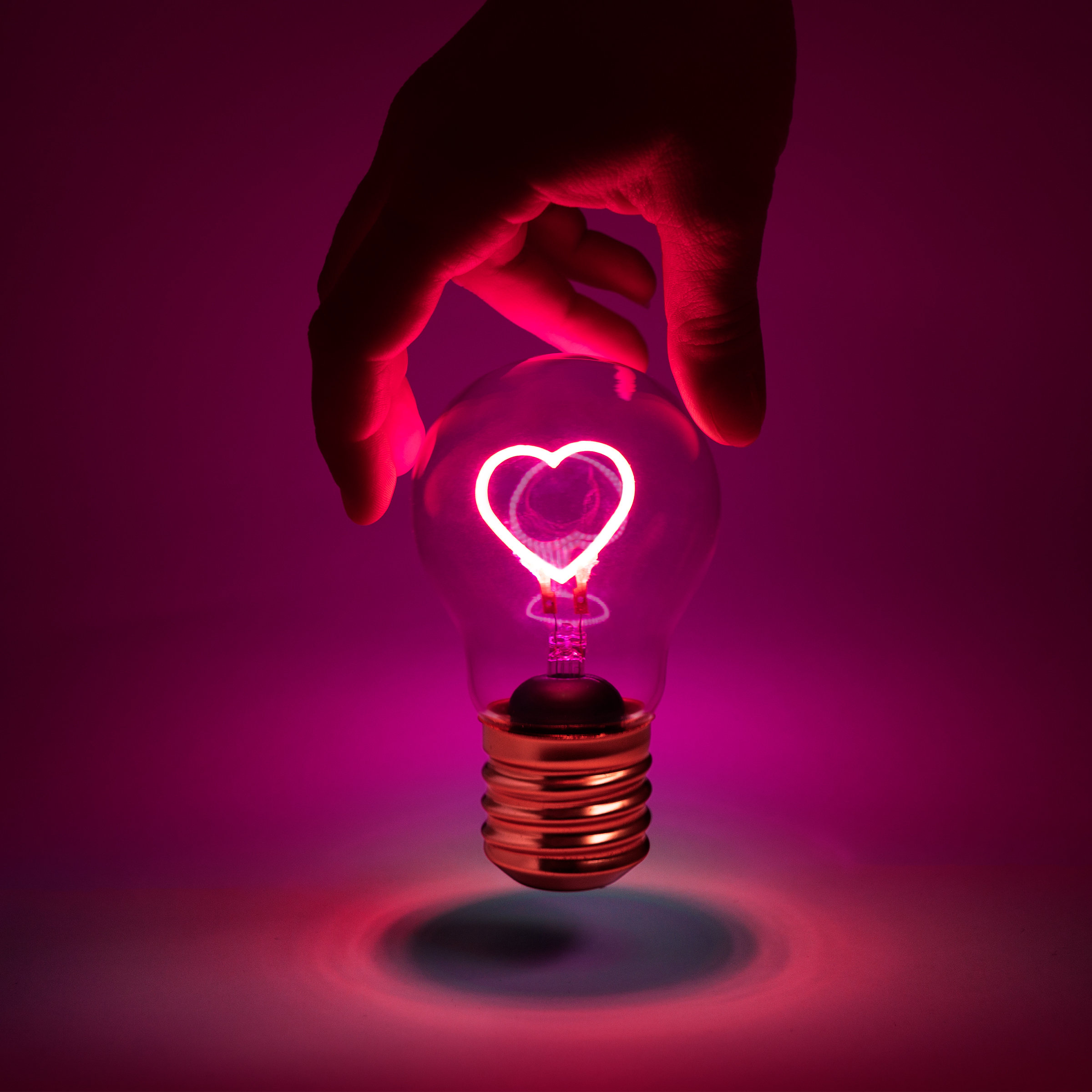 Cordless Rechargeable USB Pink Heart Bulb