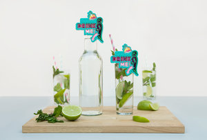 Fun easy to use reusable decorative light for drinks