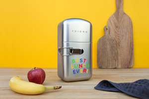 Best lunch ever written on front of fridge lunch box on a kitchen worktop