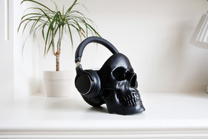 headphone desk tidy on white table