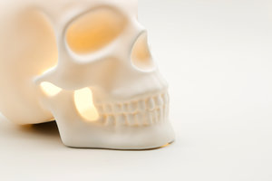 Ceramic Skull Table-Light Detail