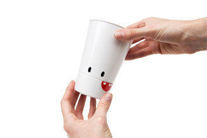 Twistable tooth mug