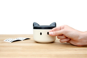 Good quality cute pet treats bowl black and white